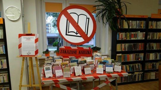 Komu podpadł Czerwony kapturek. Tydzień Zakazanych Książek w bibliotece w Poniatowej