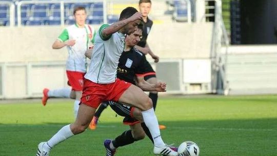 Komu spadek, komu awans?