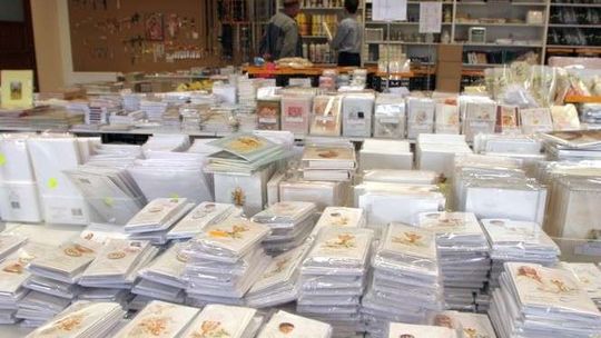 Komunia święta: Ile kosztuje uroczystość? Jaki prezent na komunię?