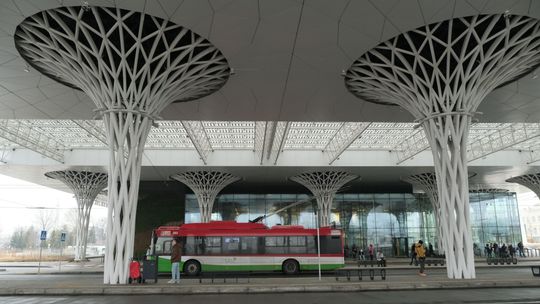 Komunikacja miejska dostosuje się do pociągów. Przed nami zmiany w rozkładach