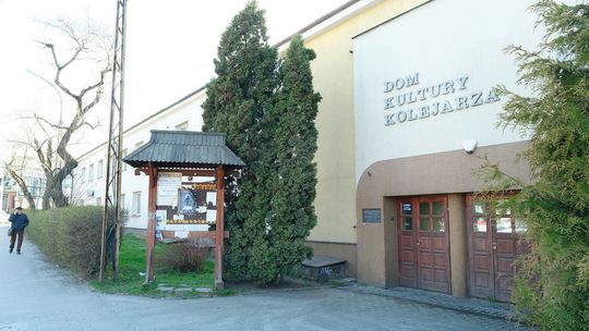 Koncerty, kabarety i „małpi gaj”