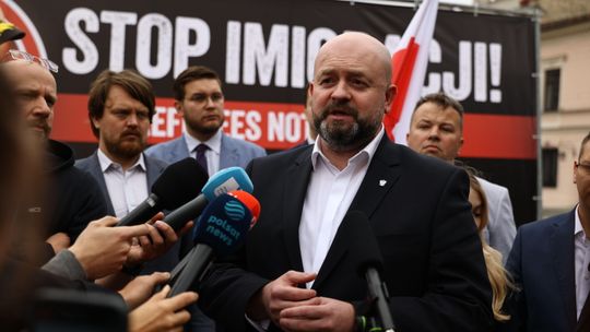 Konfederacja przeciwko migracji. „Klaudia mogła być każdą z nas”