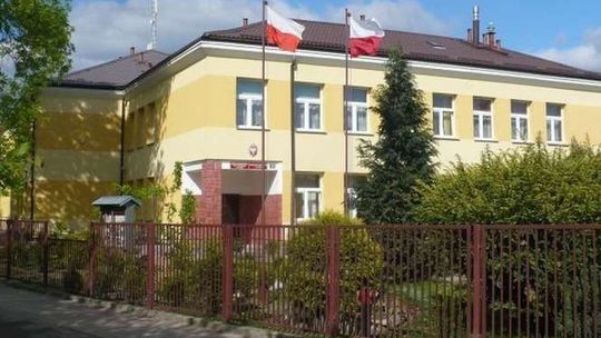 Koniec ciasnej codzienności. Będzie rozbudowa szkoły w Gołębiu