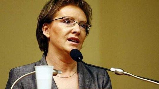 Koniec polityki na dwóch biegunach