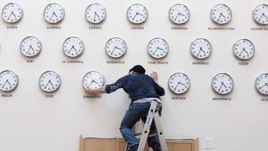 Koniec ze zmianą czasu? Europosłowie przegłosowali ważną rezolucję