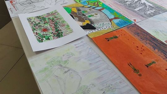 Konkurs o żołnierzach wyklętych. Jak uczyć młodzież patriotyzmu? Psycholog: Na pewno nie tak