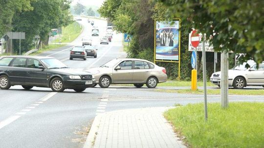 Konopnica: Poślizg ze skrzyżowaniem. Budowa się opóźni?