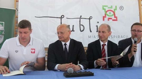 Konrad Czerniak będzie twarzą basenu Aqua Lublin