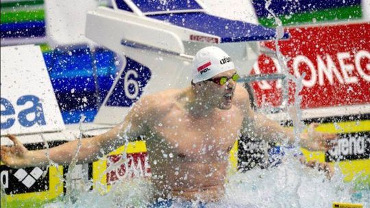 Konrad Czerniak na podium Pucharu Świata w Singapurze