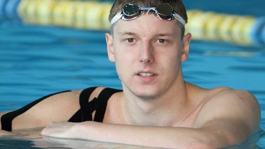 Konrad Czerniak poprawił rekord Polski i awansował do finału na 100 m motylkiem