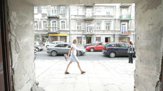 Konserwator niewiele poradzi na szpecące reklamy w Lublinie