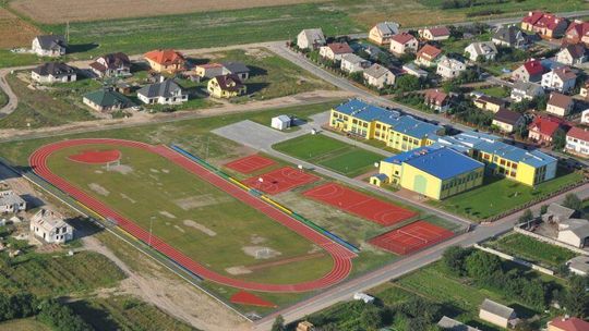 Konstantynów: Nowy kompleks sportowy. Otwarcie we wrześniu