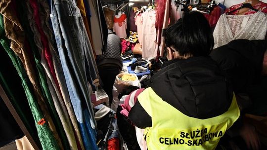 Kontrola na bazarze. Tysiące podróbek i wysokie kary 