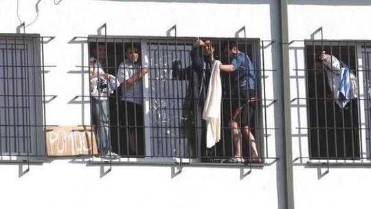 Kontrola w ośrodku dla uchodźców w Białej Podlaskiej