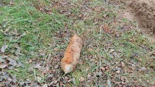 Kopali przy kanalizacji. Znaleźli pocisk artyleryjski