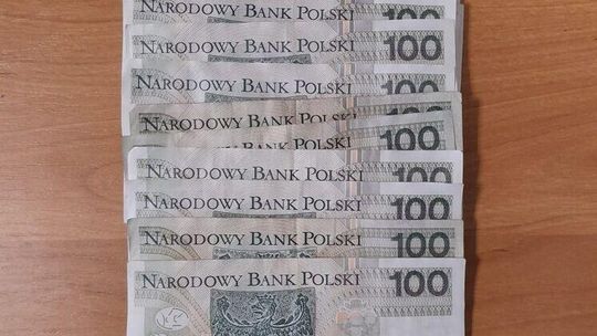 Koperta, a w niej sporo gotówki. Policja szuka właściciela 