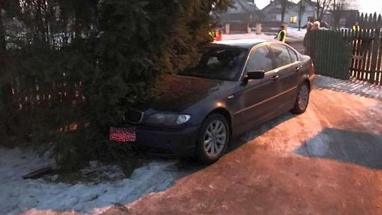 Korczów: W BMW wyprzedzał i zjechał na posesję wprost na kobietę