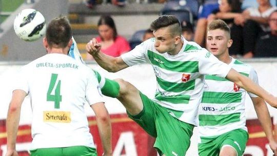 Korona II Kielce – Orlęta Spomlek 1:2. Lider im nie straszny!