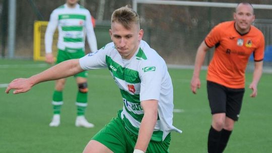 Korona II – Orlęta Spomlek 0:4. Spacerek w Kielcach