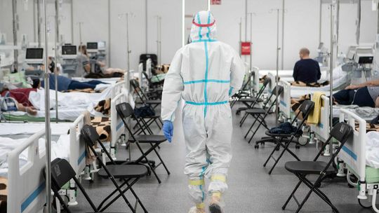 Koronawirus 10 listopada. Ostatni raz tak źle było w kwietniu. Zmarło 269 chorych