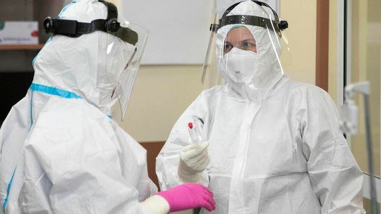 Koronawirus 21 lutego. Niemal 10 tys. zakażeń w Polsce. Zmarło 16 chorych