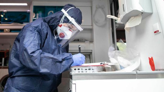 Koronawirus. 29 marca 2022. Znacznie więcej pacjentów wyzdrowiało