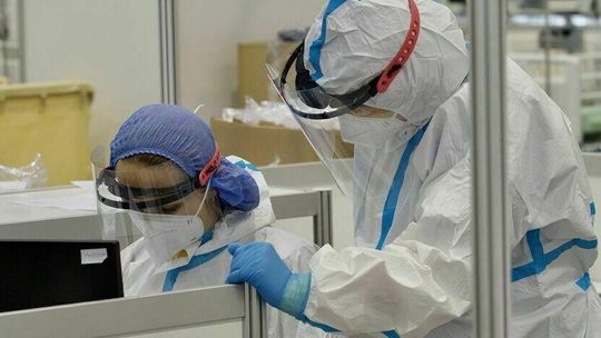 Koronawirus. 8 marca 2022. Więcej osób wyzdrowiało, niż zachorowało