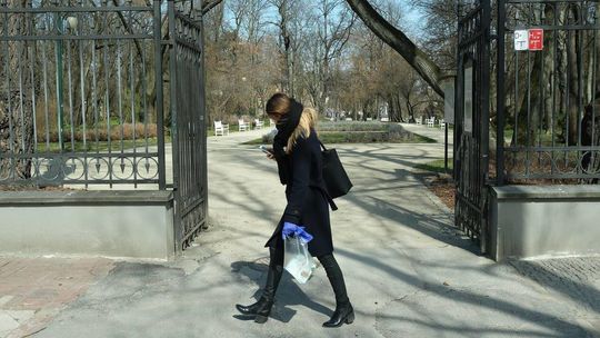 Koronawirus: Jutro nowe zalecenia rządu. Będą kolejne restrykcje?