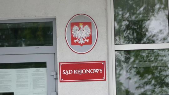 Koronawirus. Nie chciała obsłużyć klienta bez maseczki. Została ukarana i znów stanie przed sądem