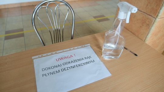 Koronawirus w kolejnych szkołach w Lublinie. Uczniowie dwóch klas zostaną w domach