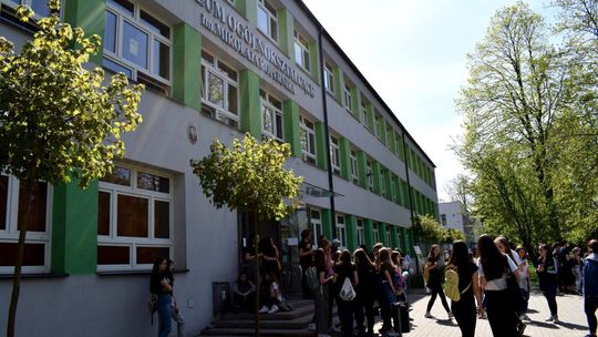 Koronawirus w liceum w Lublinie. Cała szkoła zawiesza zajęcia i przechodzi na nauczenie zdalne