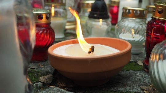 Koronawirus w Lubelskiem. Sanepid szuka żałobników. Prośba o "niezwłoczny kontakt"