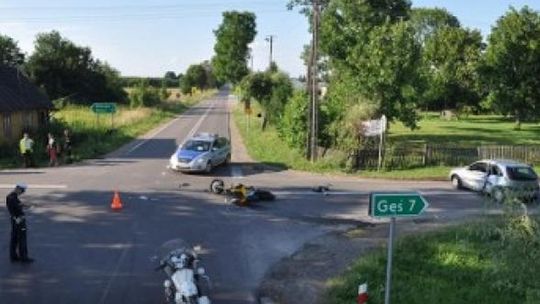 Kostry: Zderzenie ścigacza z samochodem