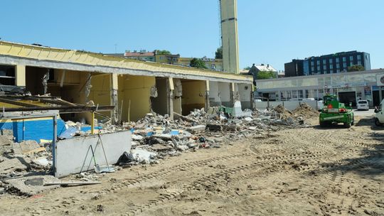 Kotłownia znika, będzie Biedronka