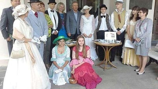 Kozłówka. Sukces pałacowego czytania „Lalki”