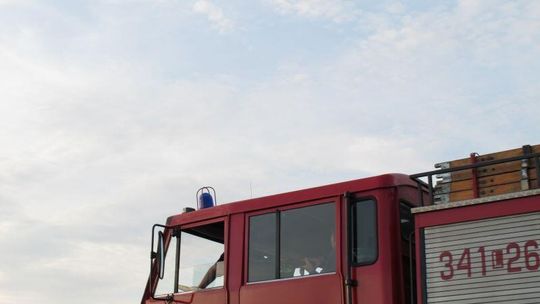 Kożuszki: Skradzione audi ugrzęzło w lesie