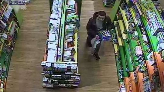Kradli klocki z marketu. Nagrała ich kamera