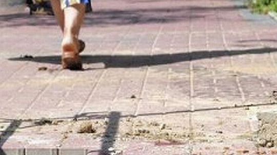 Kradli kostkę, żeby zbudować grób