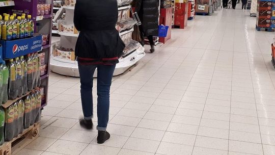 Kradli w puławskich sklepach tylko tyle, żeby nie było przestępstwa. Ale się przeliczyli