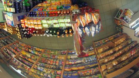 Kradły w Kauflandzie trzy dni z rzędu, wynosiły głównie alkohol