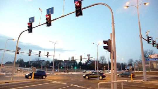 Kraksa goni kraksę, bo światła szwankują