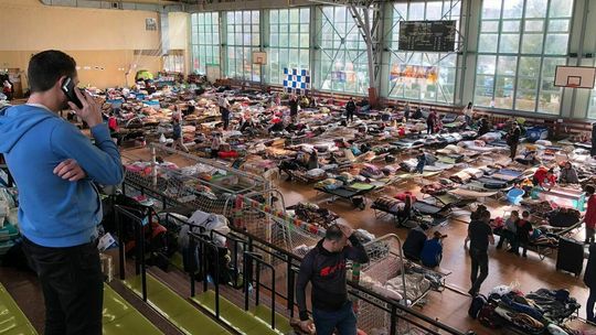 Kraska o uchodźcach: chcemy dać możliwość zaszczepienia przeciw Covid-19