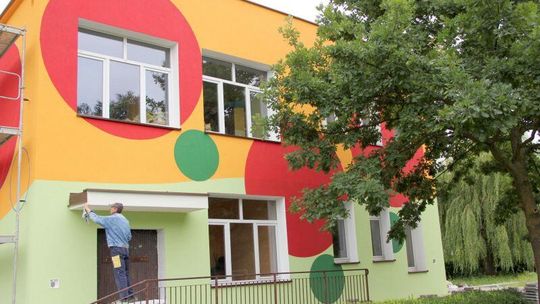 Kraśnik: Burzą, budują i remontują. Ocieplenie przedszkola i nowa hala