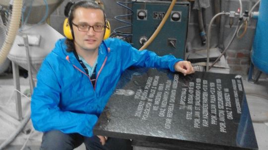 Kraśnik: Do tej pory uważano, że w grobie spoczywają żołnierze Armii Czerwonej. Jest inaczej