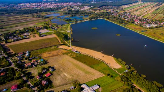 Kraśnik inwestuje w turystykę. Park linowy i modernizacja Zalewu Kraśnickiego