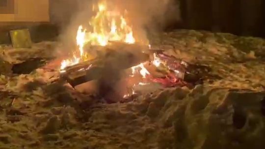 Kraśnik: Mieszkańców obudziły kłęby dymu. Paliło się przed domem