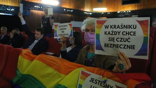 Kraśnik nie jest już anty-LGBT. Uchwała uchylona, radni PiS podzieleni