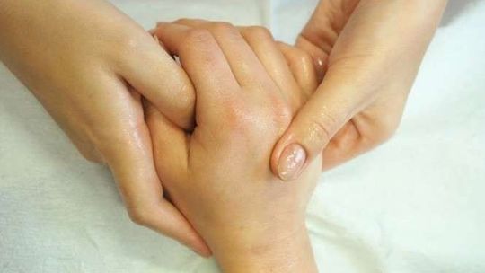 Kraśnik: Okaleczone ręce uczennicy. To gra "Niebieski wieloryb"