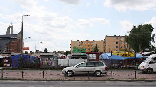 Kraśnik: Plac po targowisku na sprzedaż