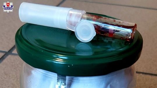 Kraśnik. W lesie odmawiali różaniec? W pudełeczku było coś zupełnie innego